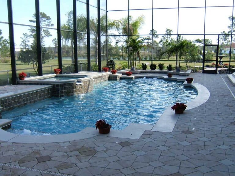 Making Waves: Choosing the Perfect Pool Design for Your Florida Space