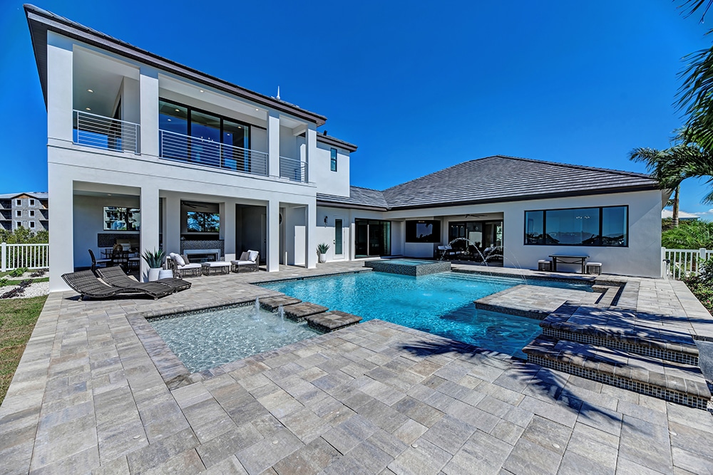 swimming-pool-contractor-sarasota